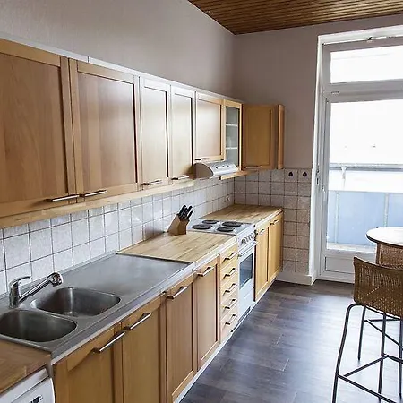 アパート Stilvolle Altbauwohnung In Zentraler Lage