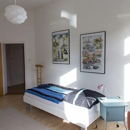 アパート Stilvolle Altbauwohnung In Zentraler Lage